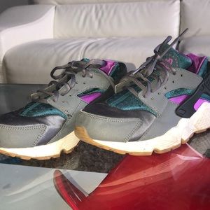 These are the grey, purple,and navy blue Huraches